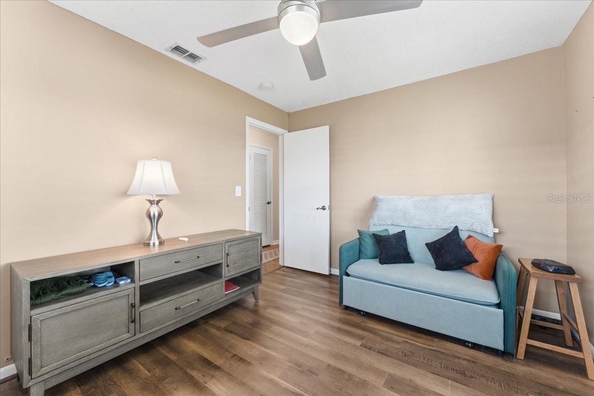 9875 MAINLANDS BLVD W, PINELLAS PARK, FL, 33782