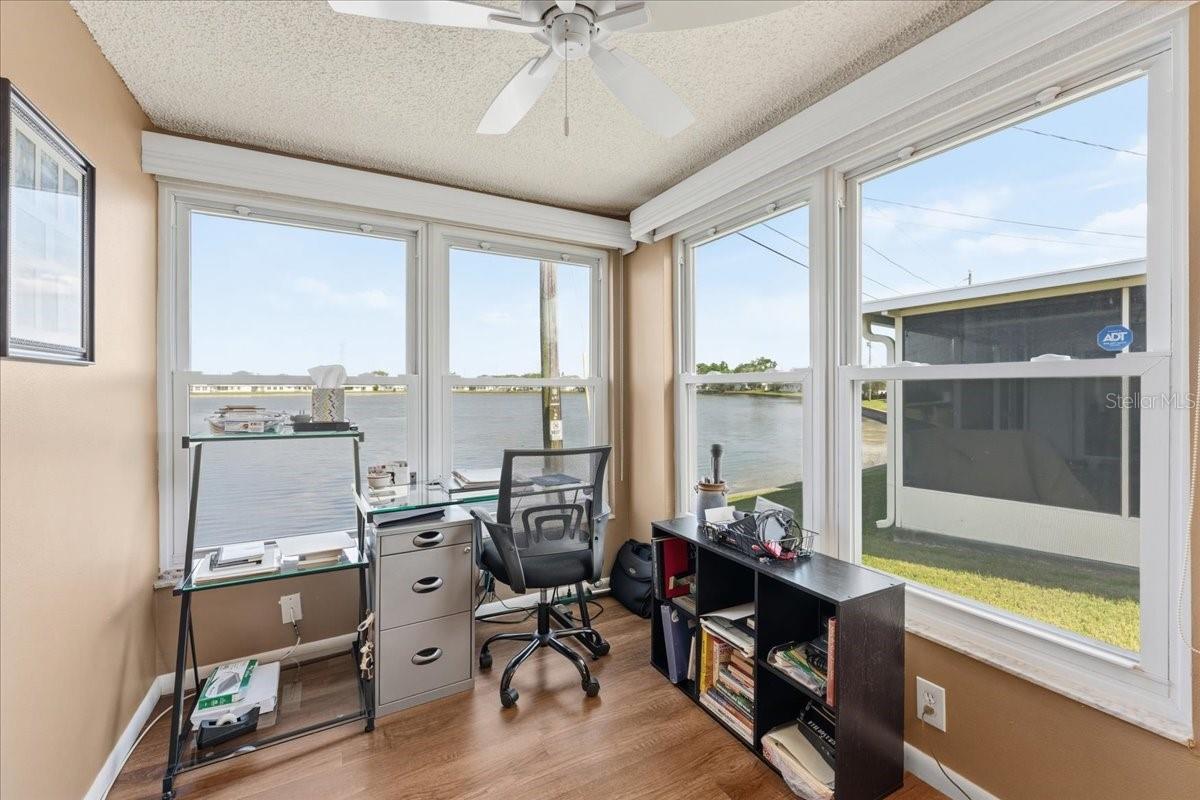 9875 MAINLANDS BLVD W, PINELLAS PARK, FL, 33782