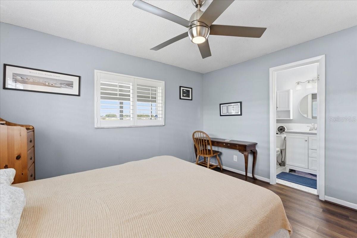 9875 MAINLANDS BLVD W, PINELLAS PARK, FL, 33782