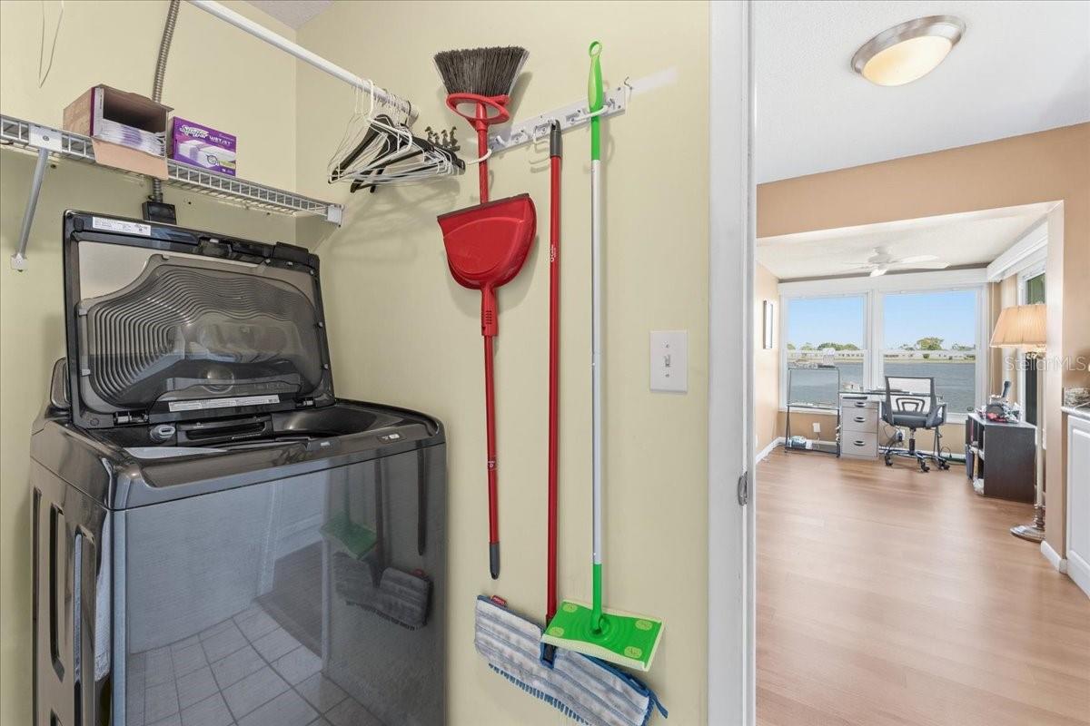 9875 MAINLANDS BLVD W, PINELLAS PARK, FL, 33782