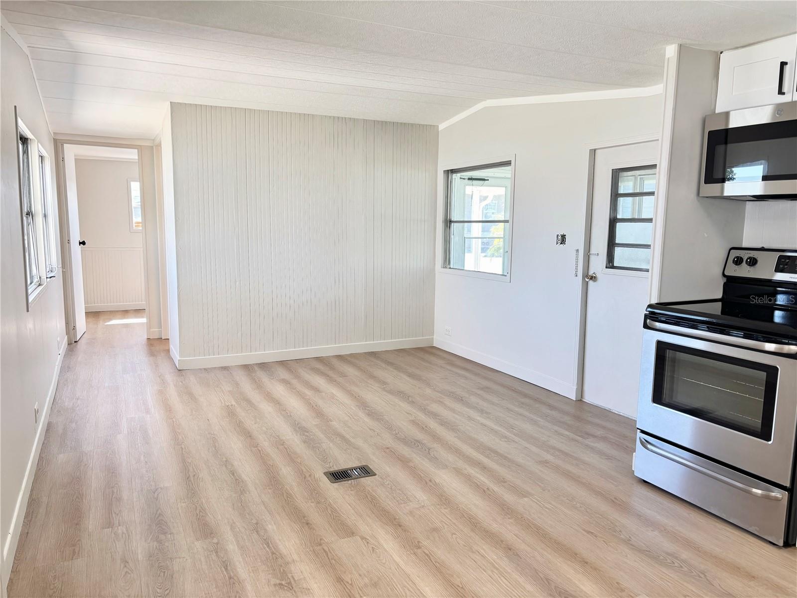 7028 MOUNT JUPITER DR NE #601, ST PETERSBURG, FL, 33702
