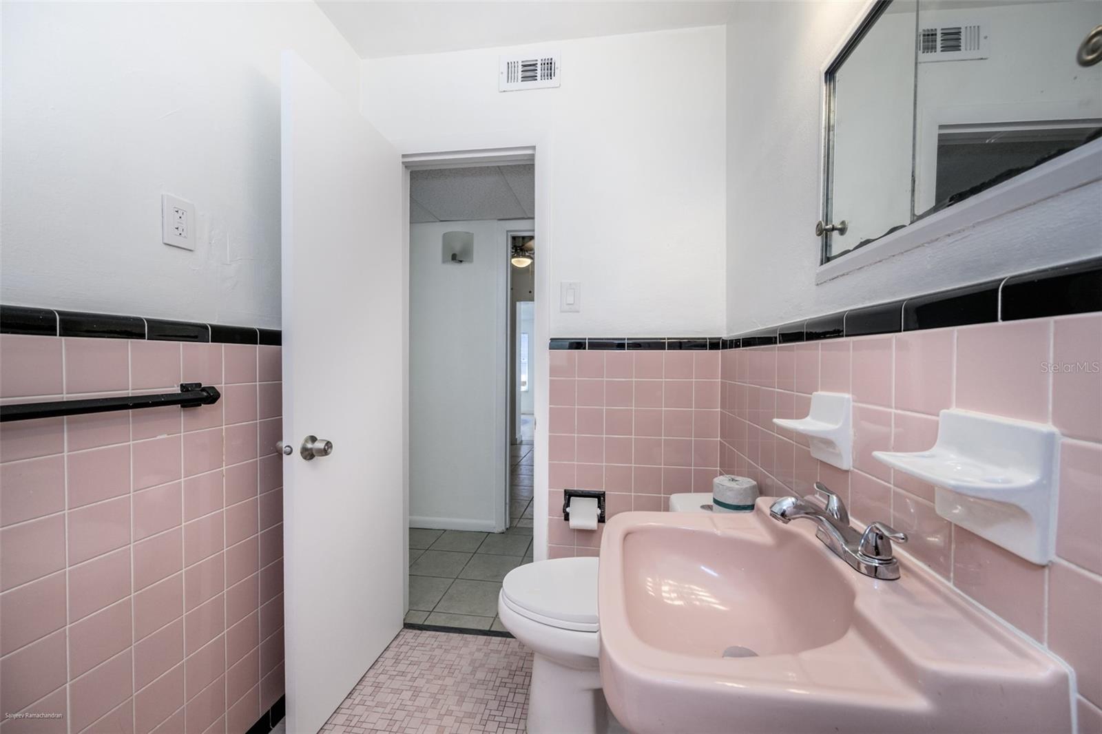 510 SHARON CIR, PORT CHARLOTTE, FL, 33952