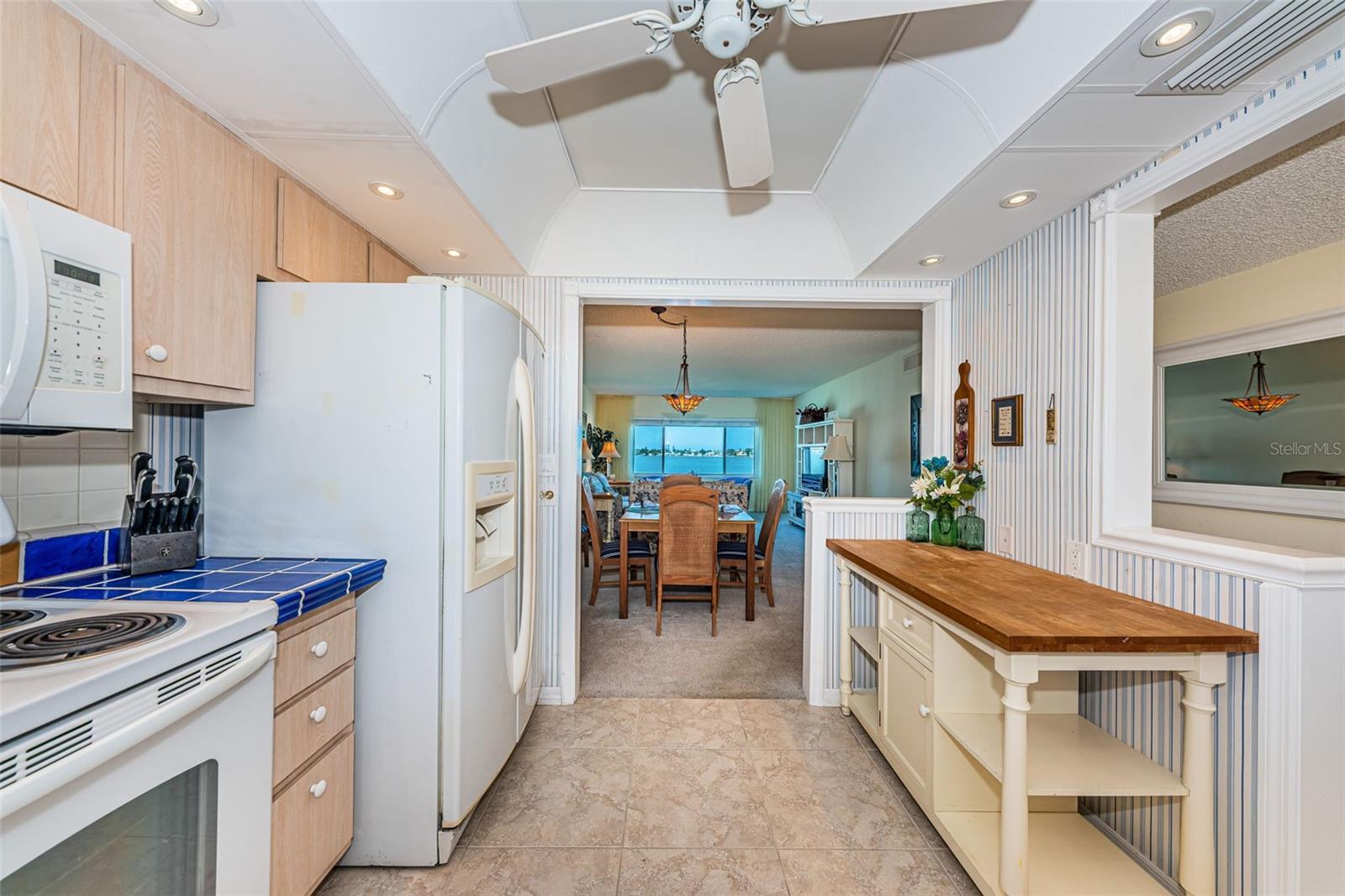 4750 COVE CIR #303, ST PETERSBURG, FL, 33708