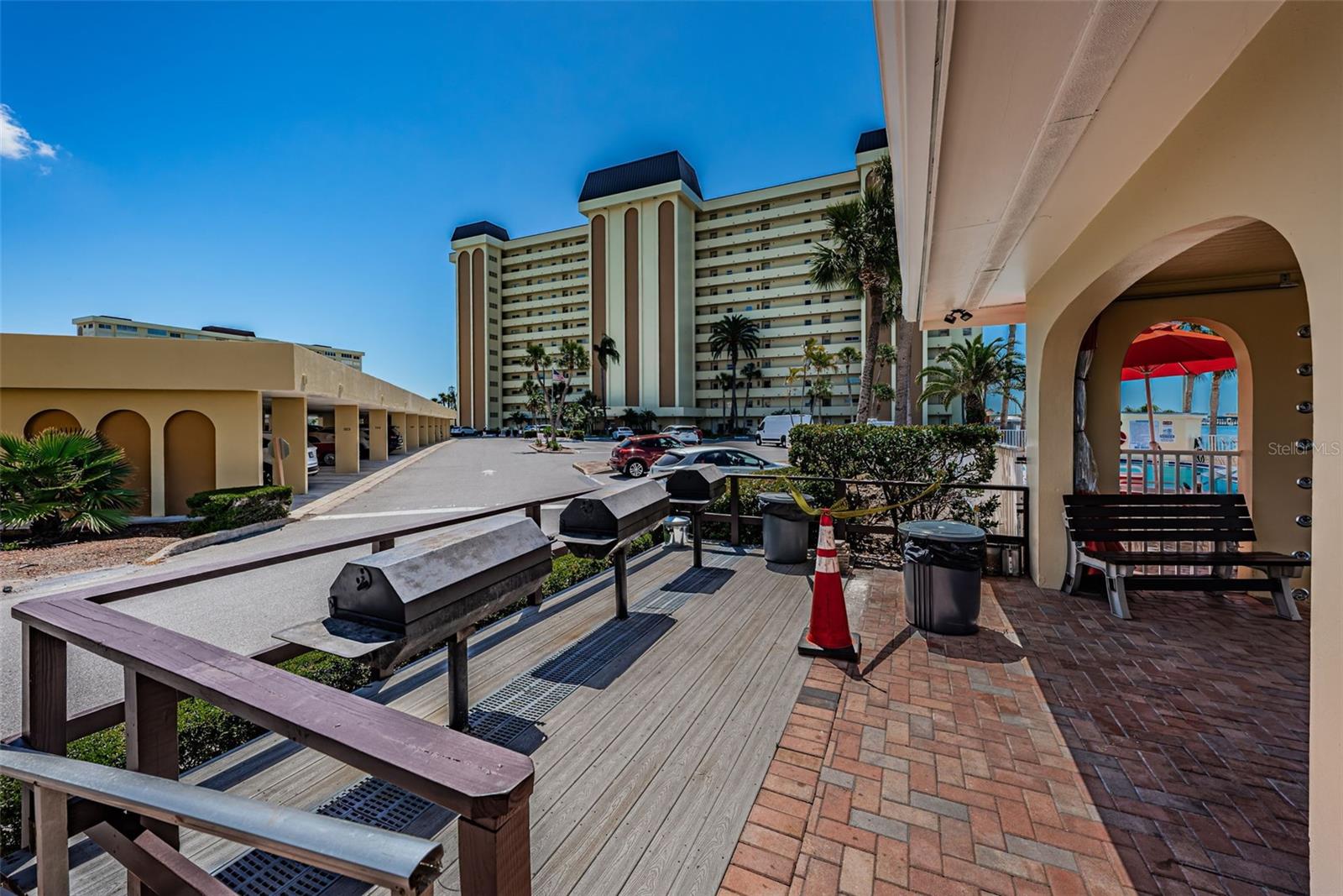 4750 COVE CIR #303, ST PETERSBURG, FL, 33708