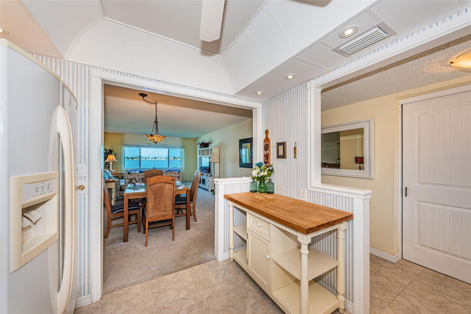4750 COVE CIR #303, ST PETERSBURG, FL, 33708