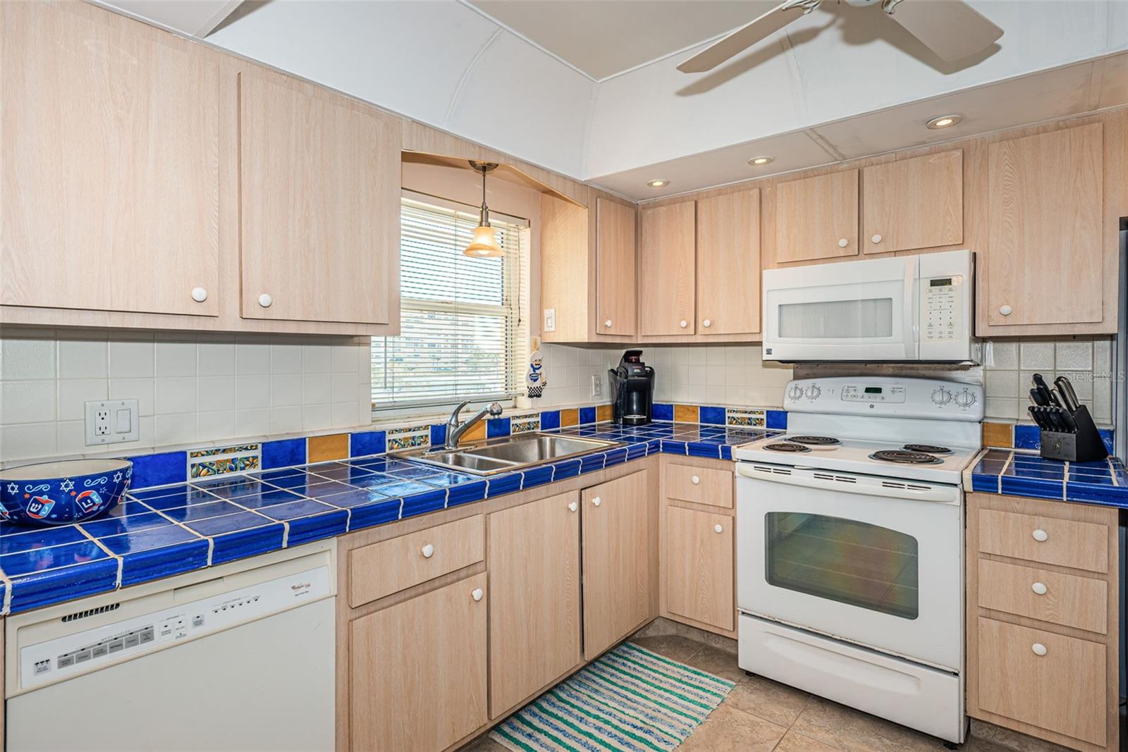 4750 COVE CIR #303, ST PETERSBURG, FL, 33708