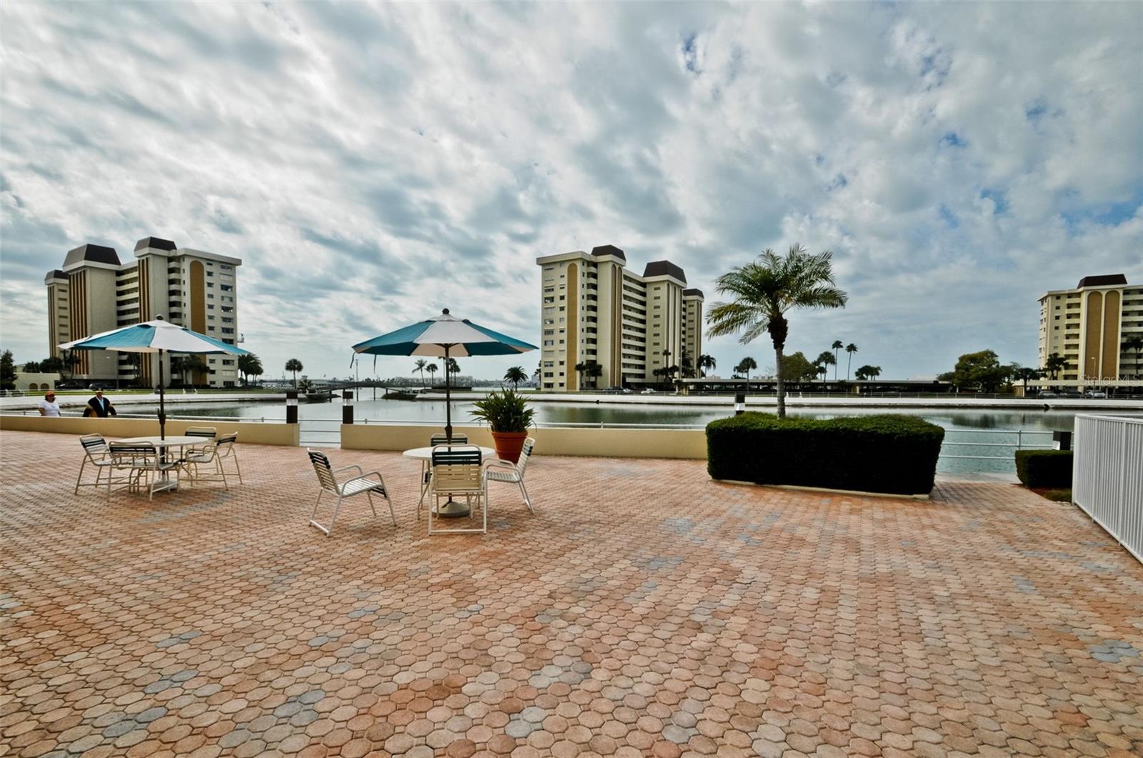 4750 COVE CIR #303, ST PETERSBURG, FL, 33708
