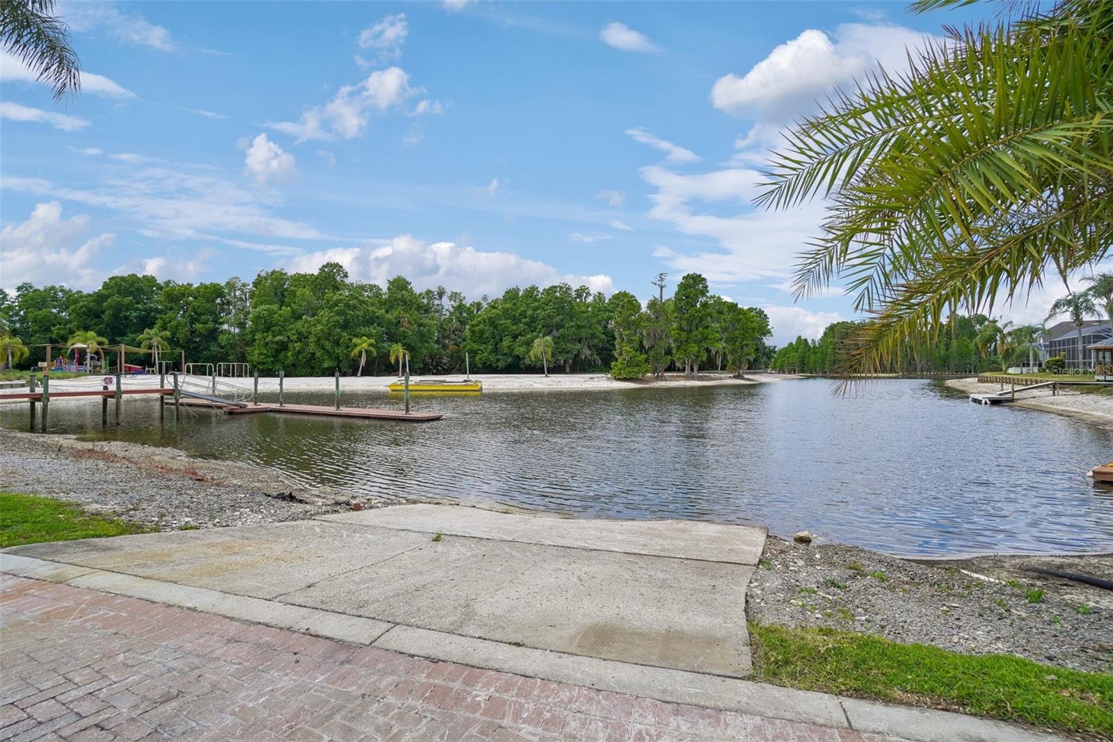 18032 MALAKAI ISLE DR, TAMPA, FL, 33647