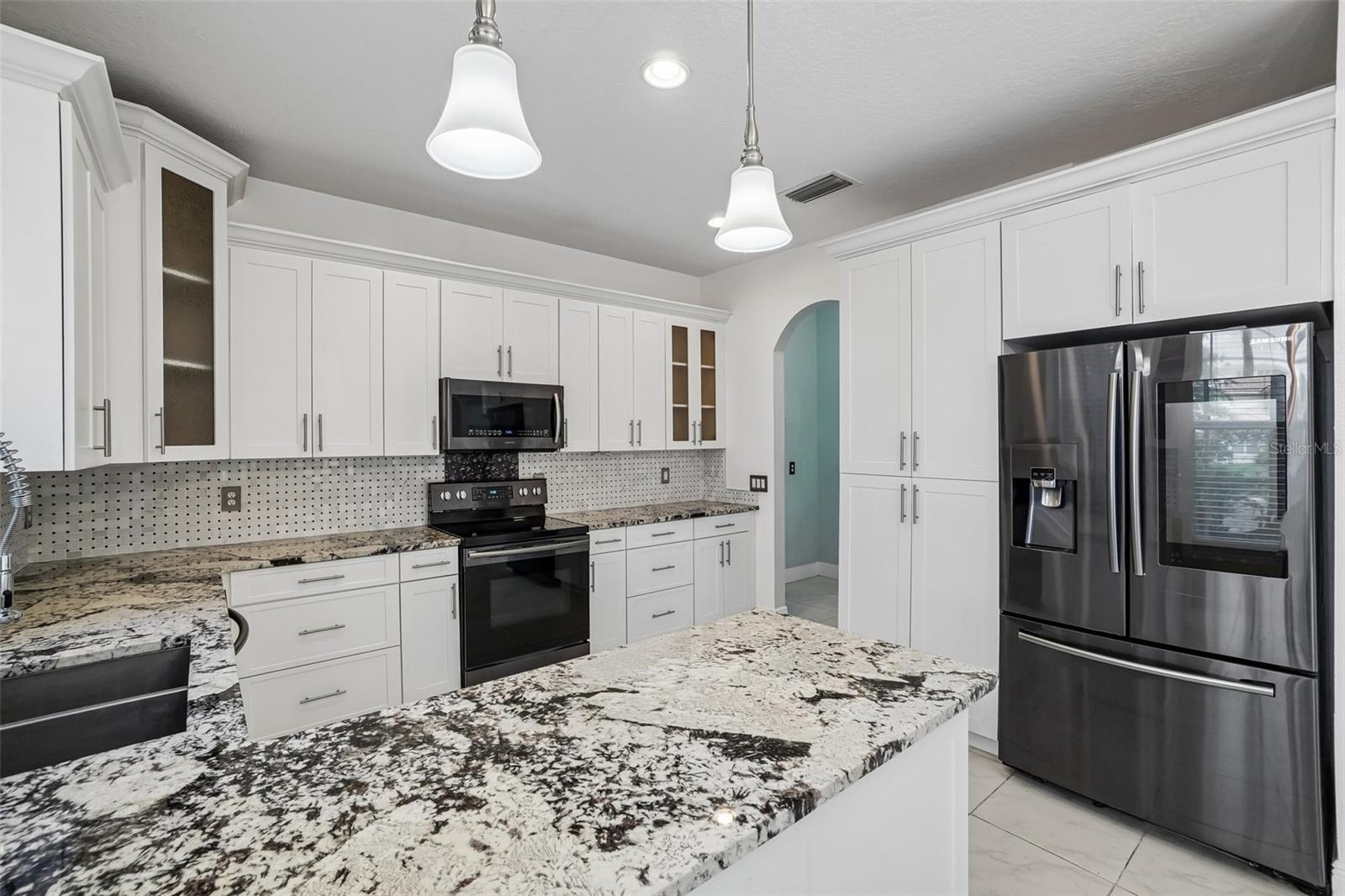 18032 MALAKAI ISLE DR, TAMPA, FL, 33647