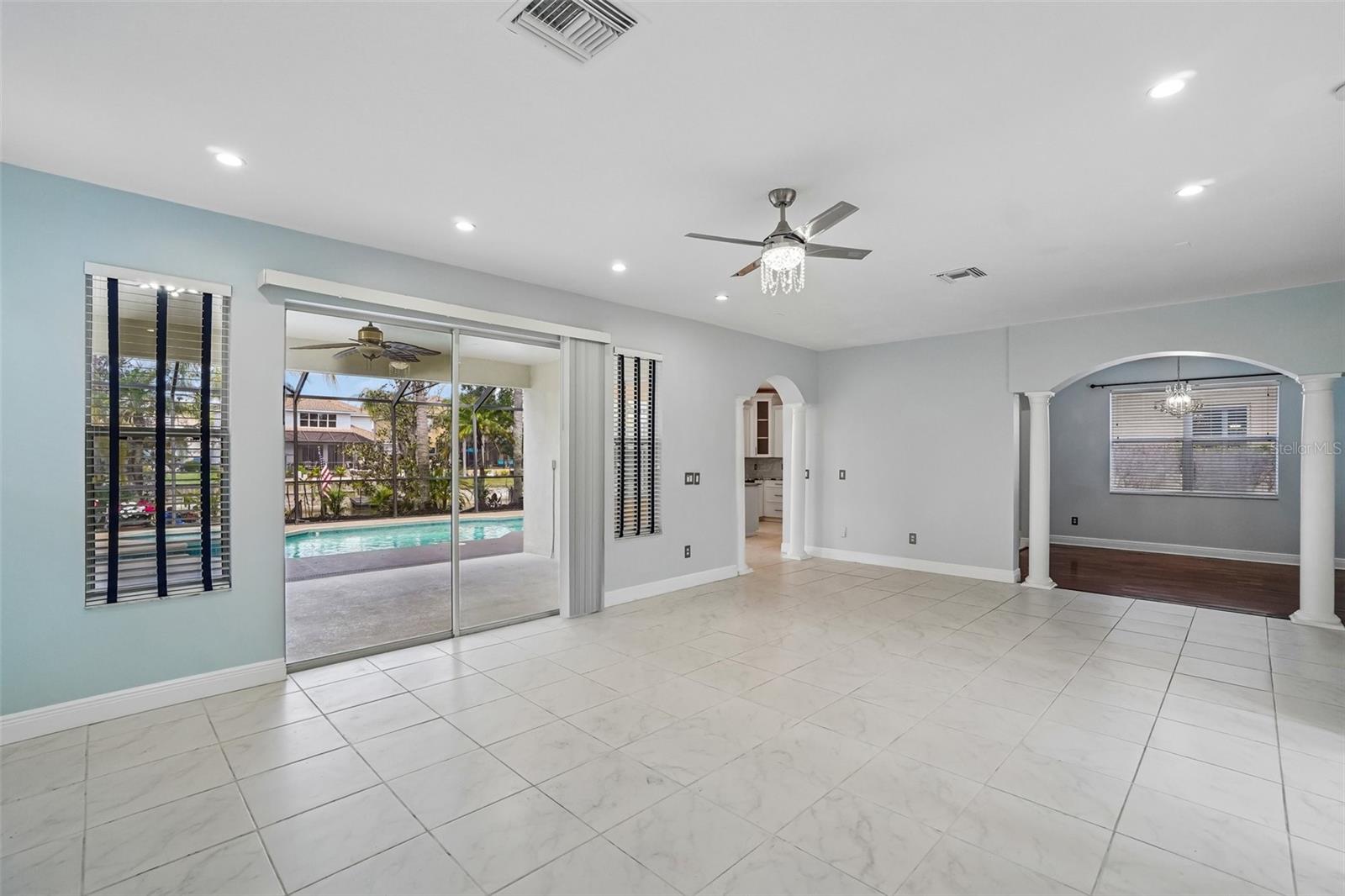18032 MALAKAI ISLE DR, TAMPA, FL, 33647
