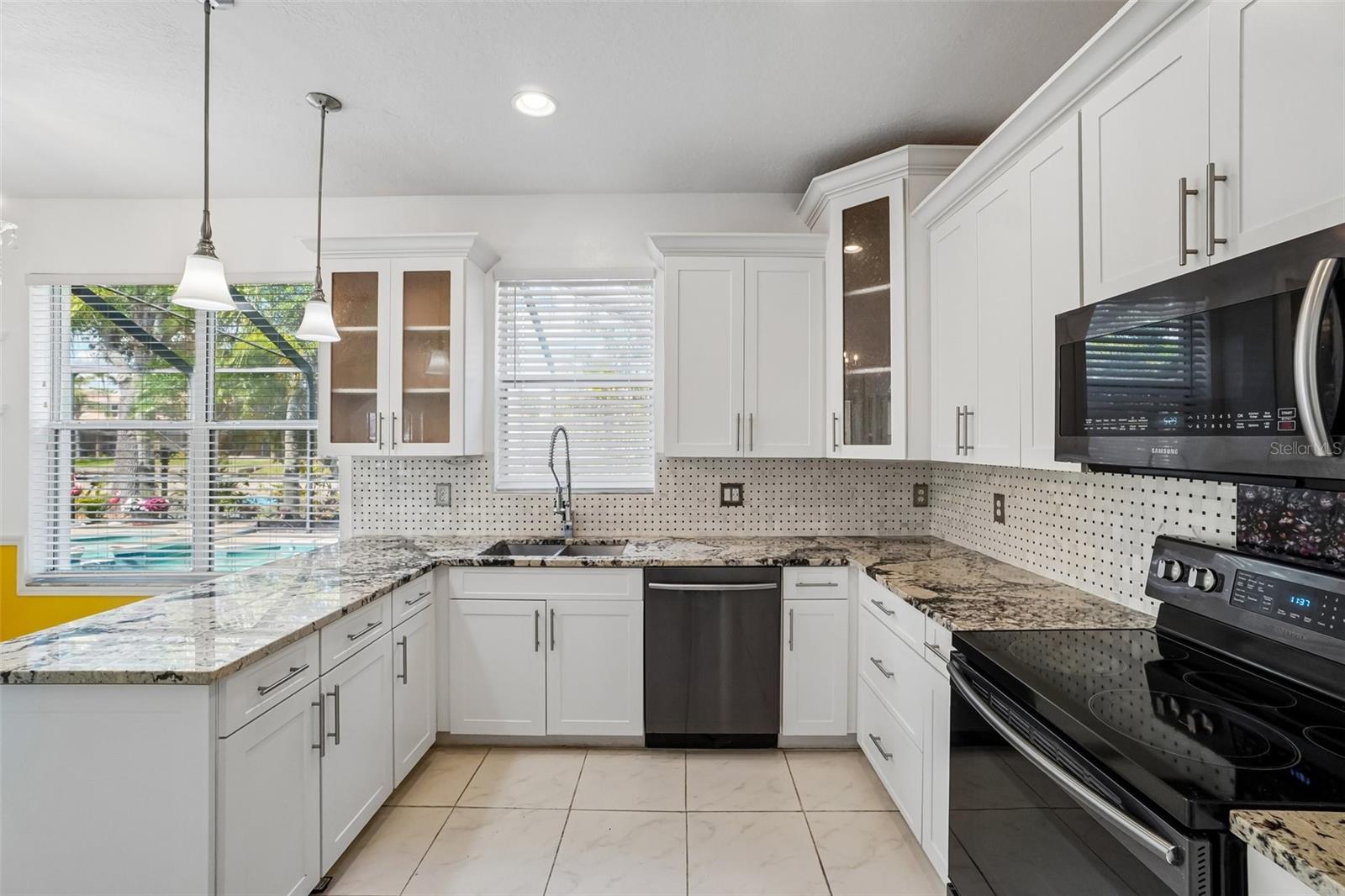 18032 MALAKAI ISLE DR, TAMPA, FL, 33647