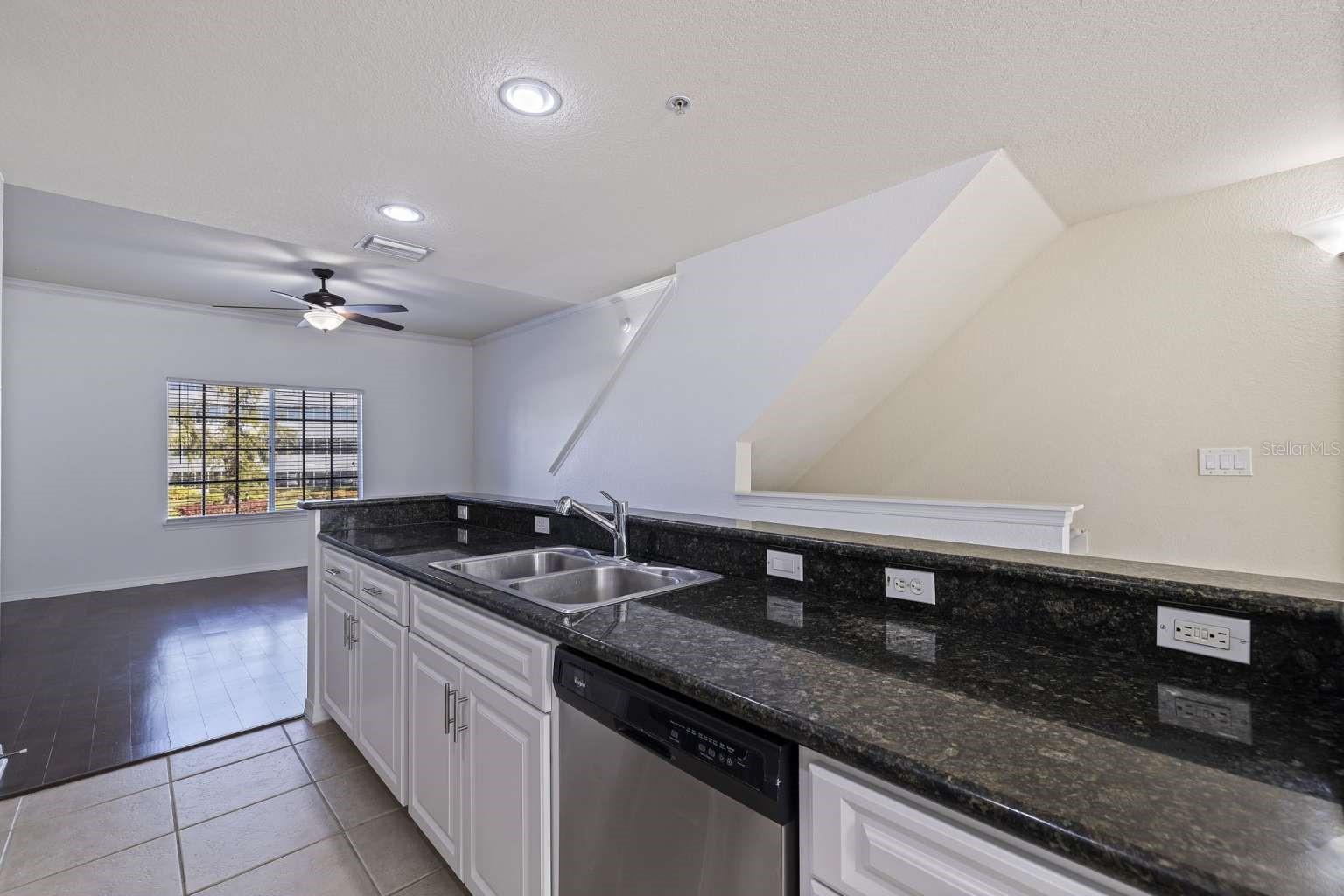 5252 W KENNEDY BLVD, TAMPA, FL, 33609