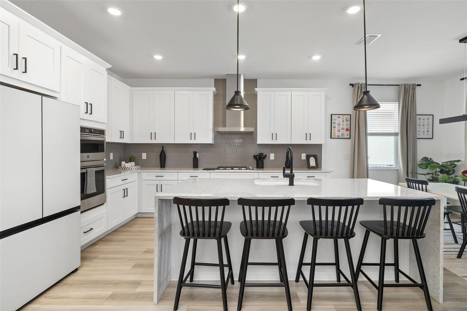 17237 SAVORY MIST CIR, BRADENTON, FL, 34211