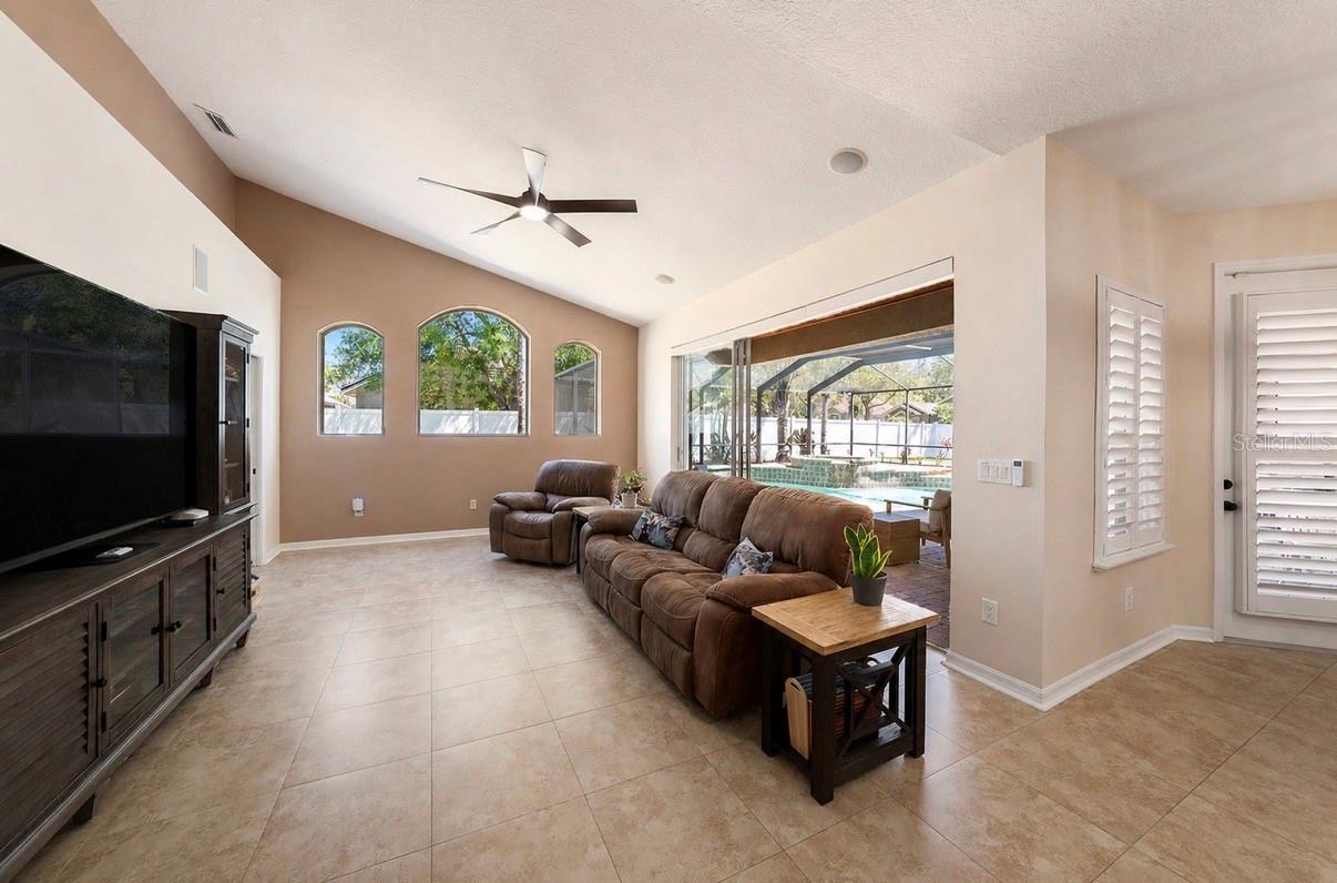 WEST MEADOWS PRCLS 21 & 22, TAMPA, FL, 33647