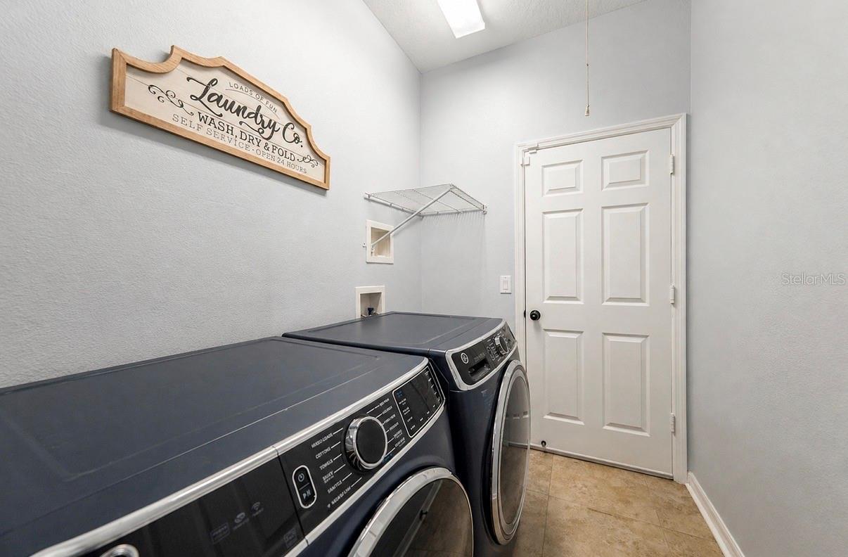 WEST MEADOWS PRCLS 21 & 22, TAMPA, FL, 33647