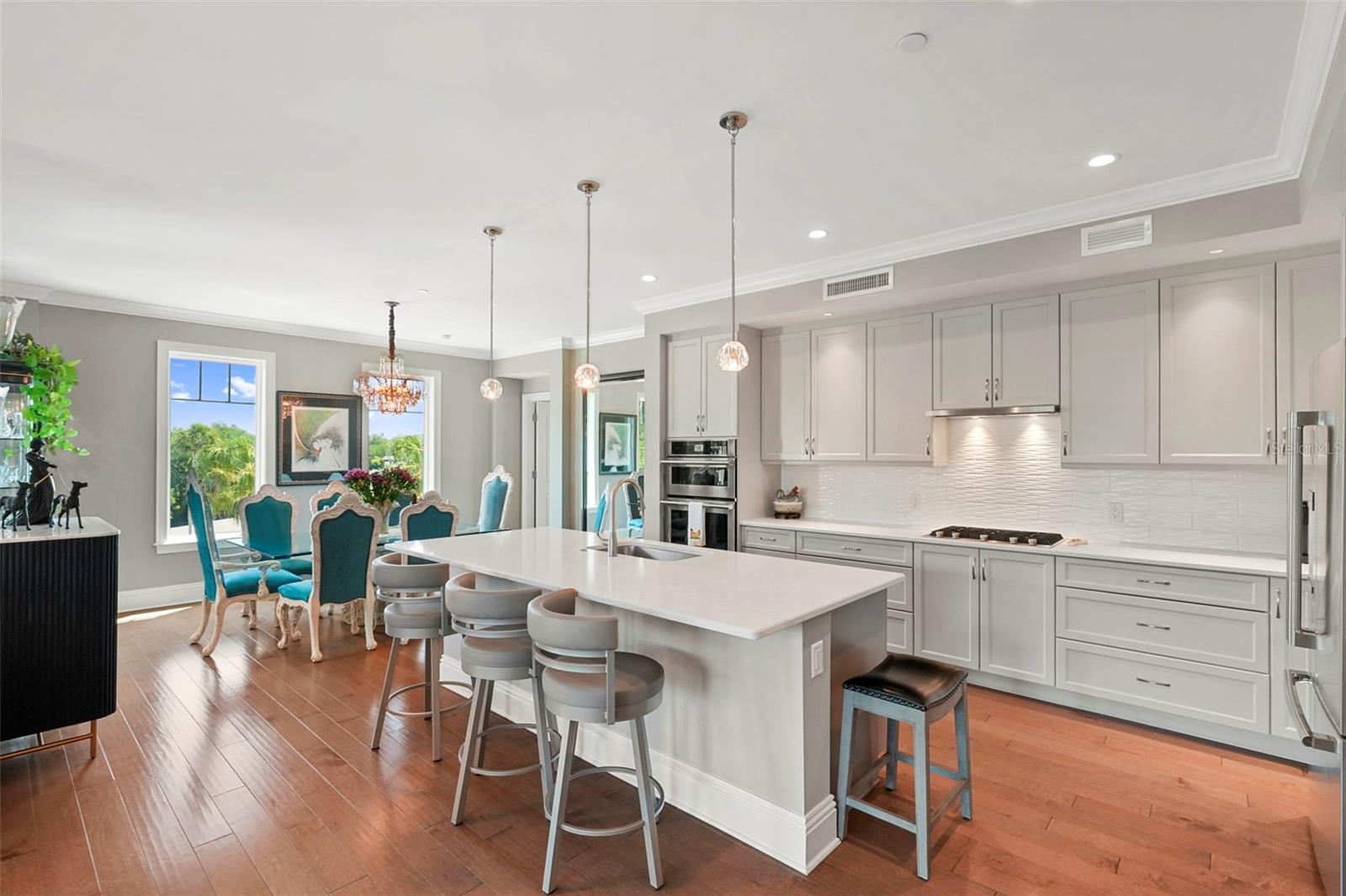8 PALM TER #201, CLEARWATER, FL, 33756