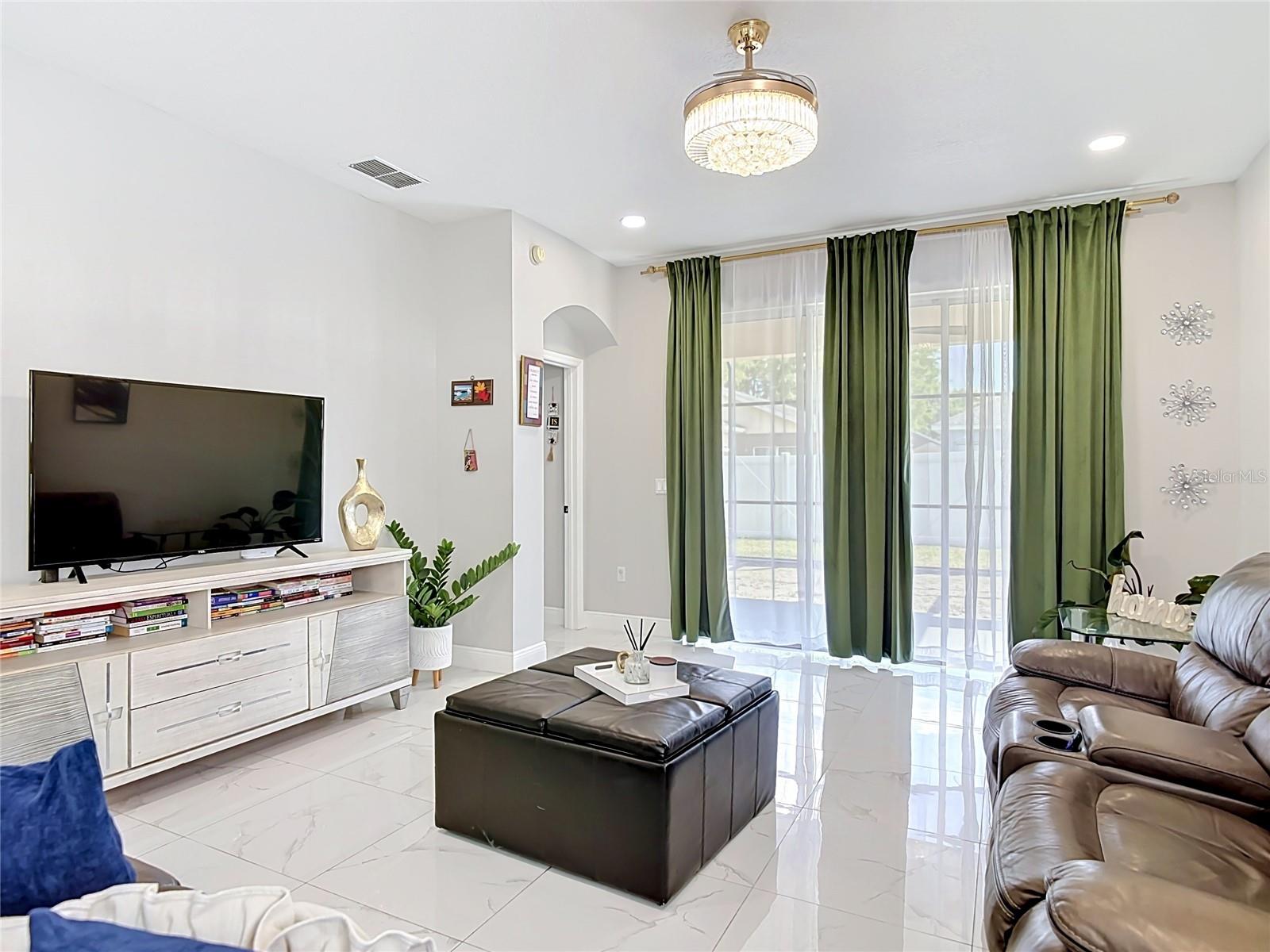 168 BRADWICK CIR, DEBARY, FL, 32713
