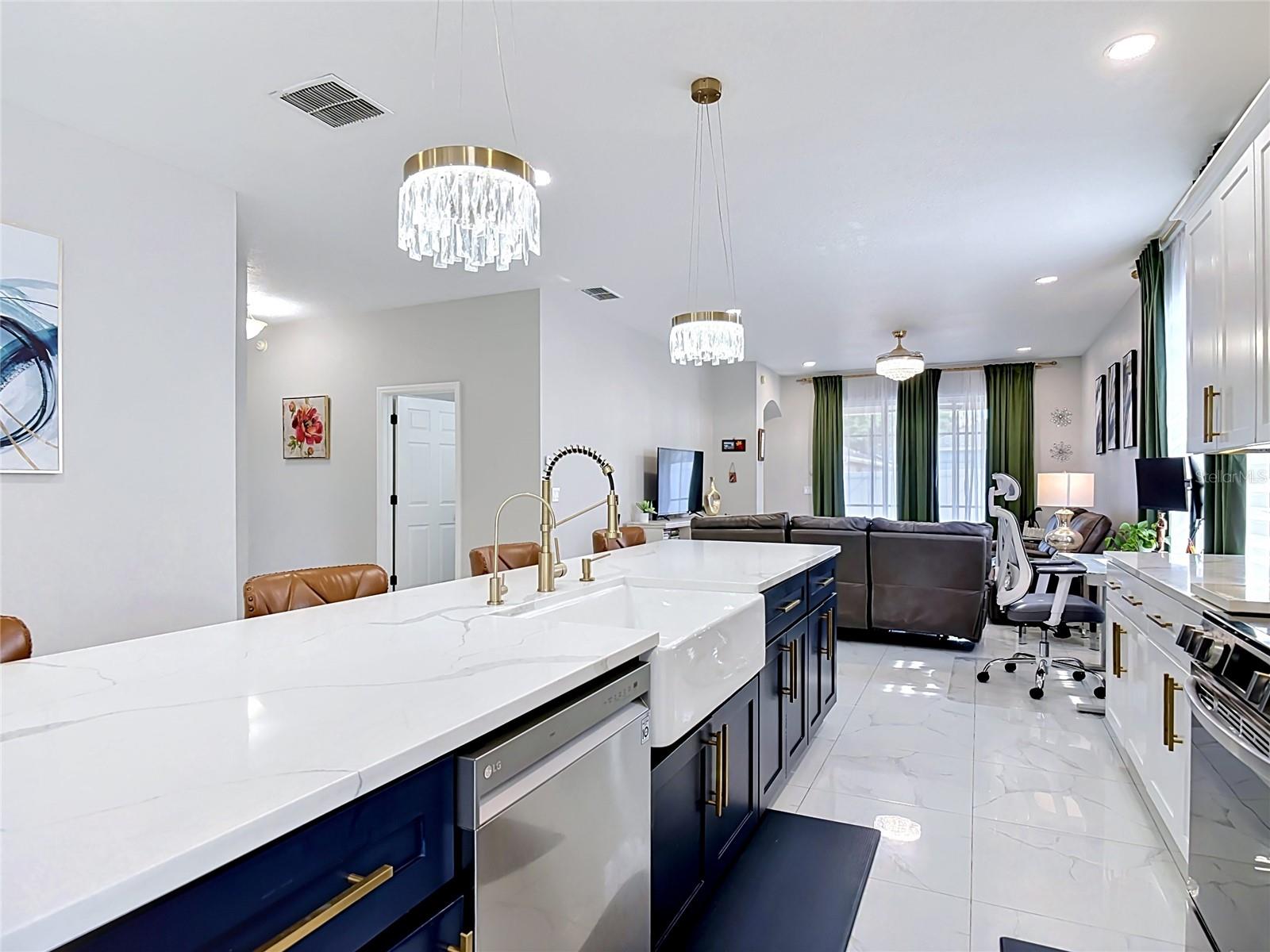 168 BRADWICK CIR, DEBARY, FL, 32713