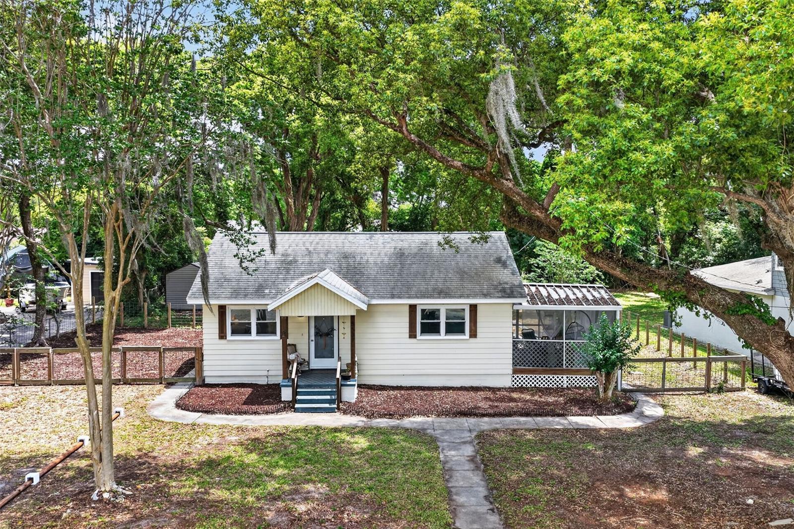 5537 LAKE ST, MOUNT DORA, FL, 32757