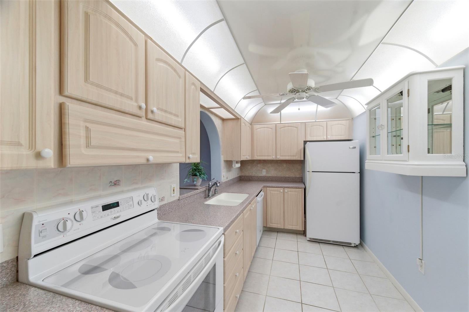 19701 GULF BLVD #417, INDIAN SHORES, FL, 33785