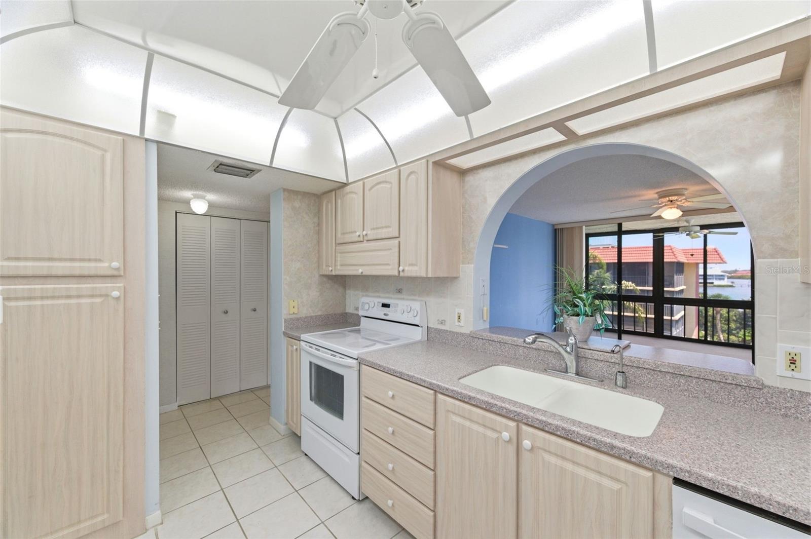 19701 GULF BLVD #417, INDIAN SHORES, FL, 33785