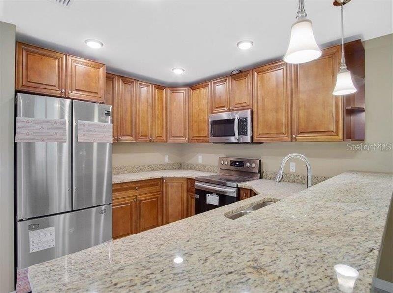 17121 THOMPSON AVE, PORT CHARLOTTE, FL, 33948