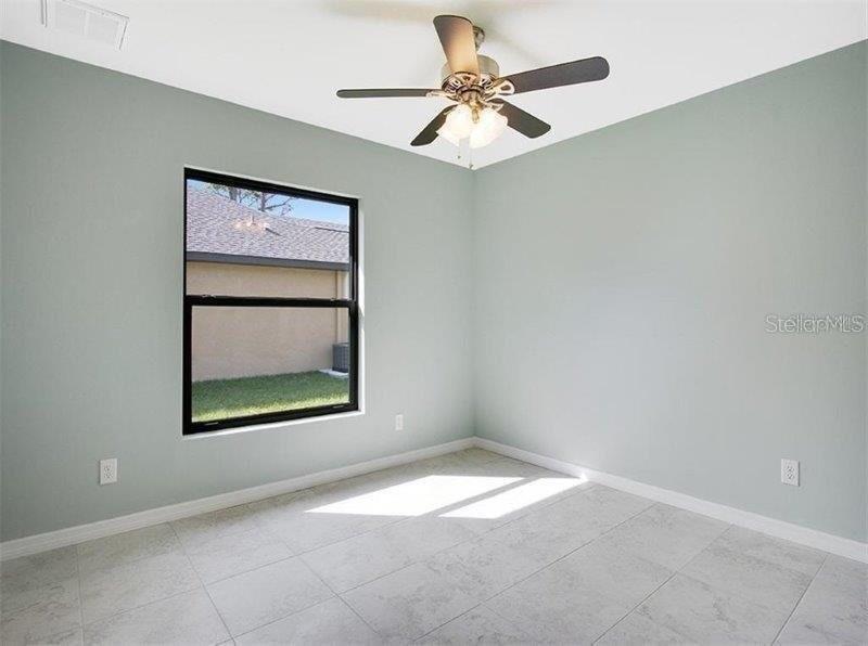 17121 THOMPSON AVE, PORT CHARLOTTE, FL, 33948