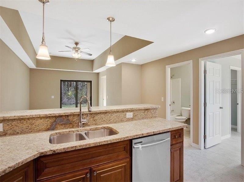 17121 THOMPSON AVE, PORT CHARLOTTE, FL, 33948