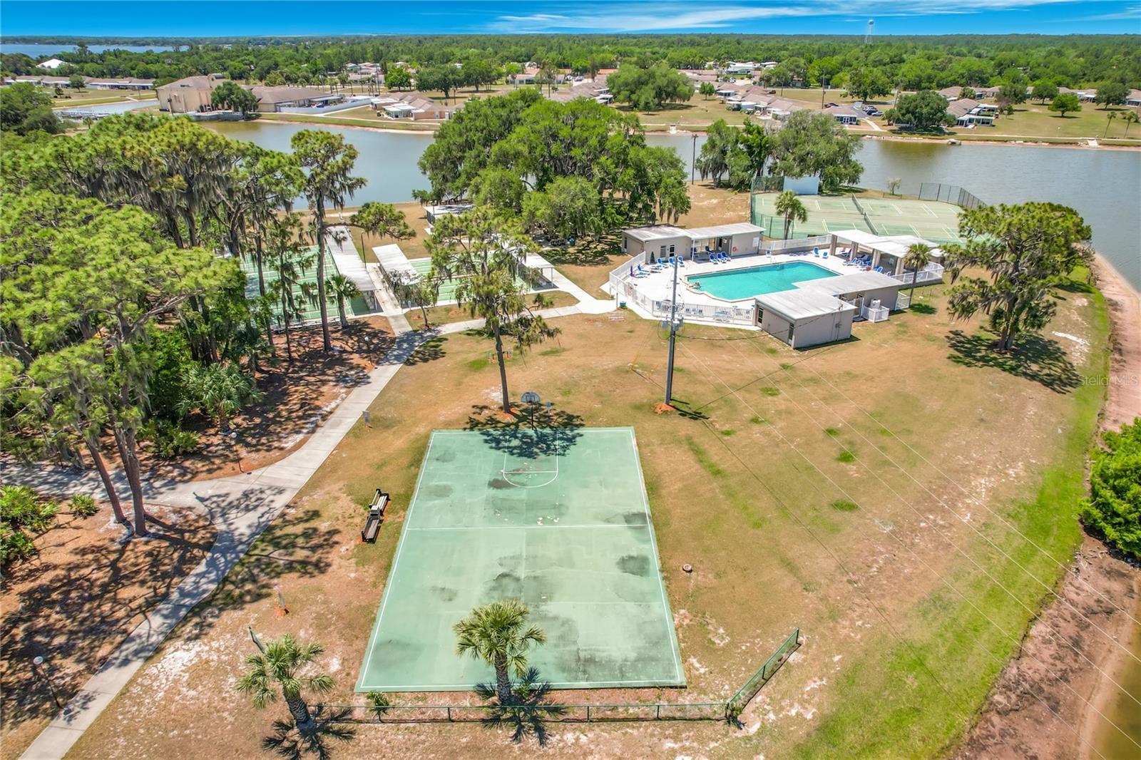 523 CLUB CIR, LAKE WALES, FL, 33898
