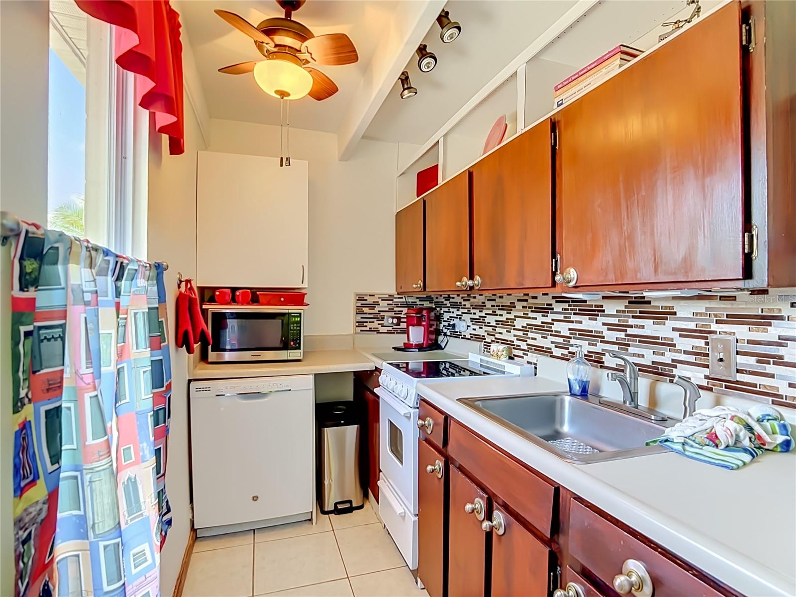 523 CLUB CIR, LAKE WALES, FL, 33898
