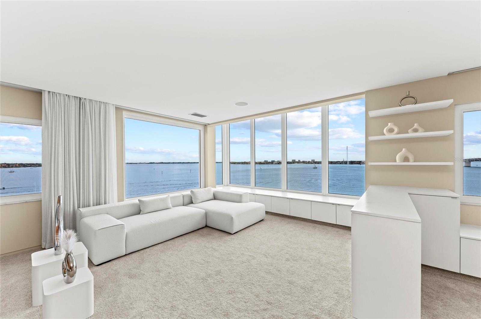 350 GOLDEN GATE PT #61, SARASOTA, FL, 34236