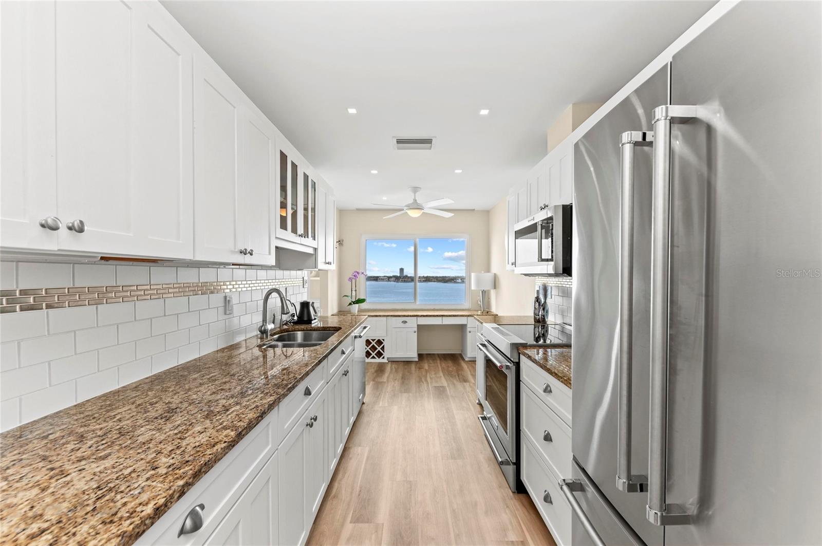 350 GOLDEN GATE PT #61, SARASOTA, FL, 34236