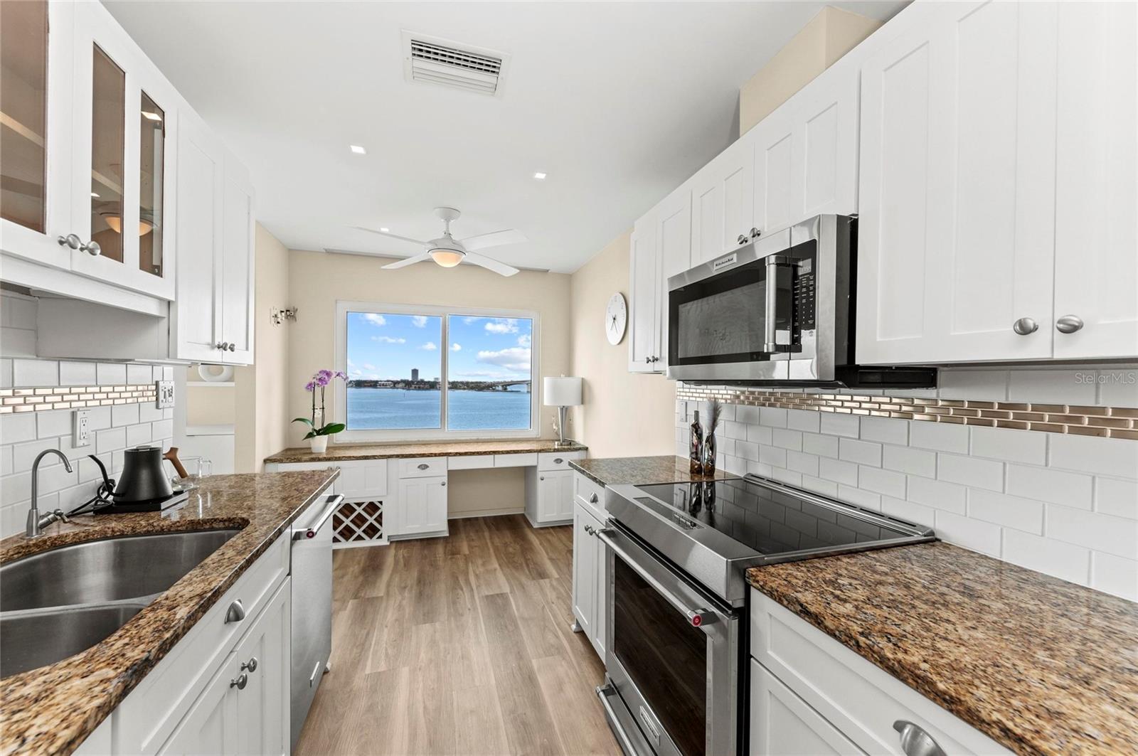 350 GOLDEN GATE PT #61, SARASOTA, FL, 34236