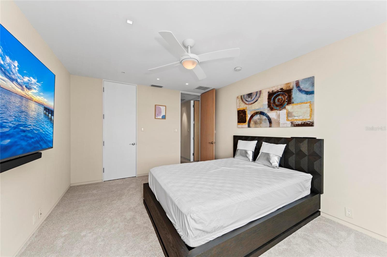 350 GOLDEN GATE PT #61, SARASOTA, FL, 34236