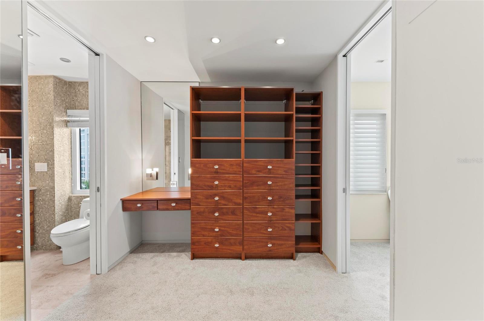 350 GOLDEN GATE PT #61, SARASOTA, FL, 34236