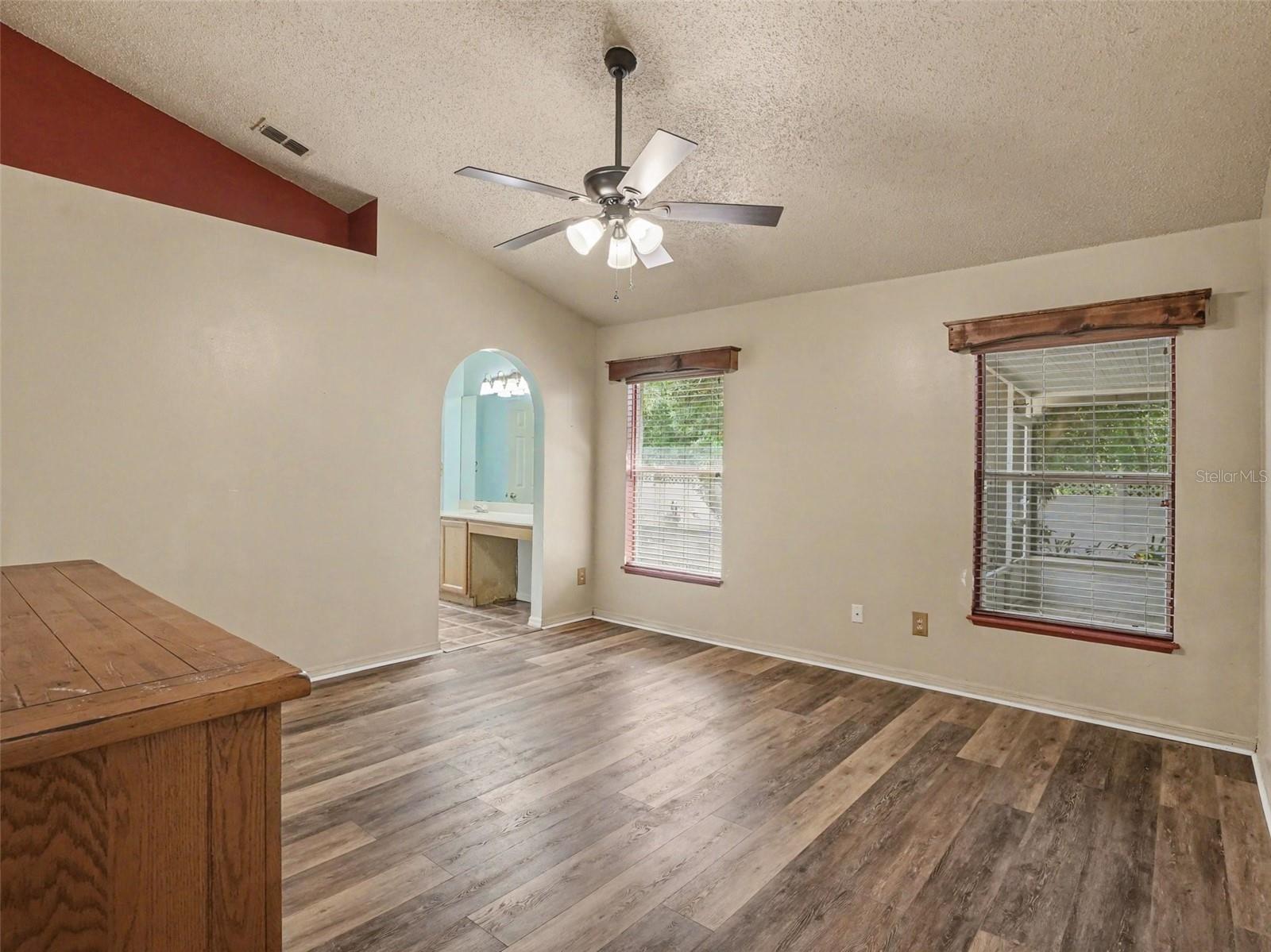 1126 LITTLE CREEK RD, ORLANDO, FL, 32825