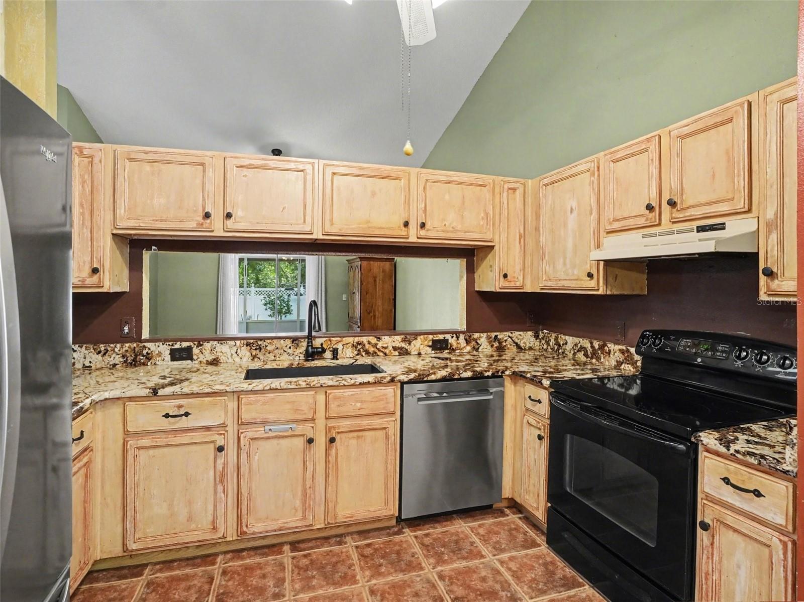 1126 LITTLE CREEK RD, ORLANDO, FL, 32825