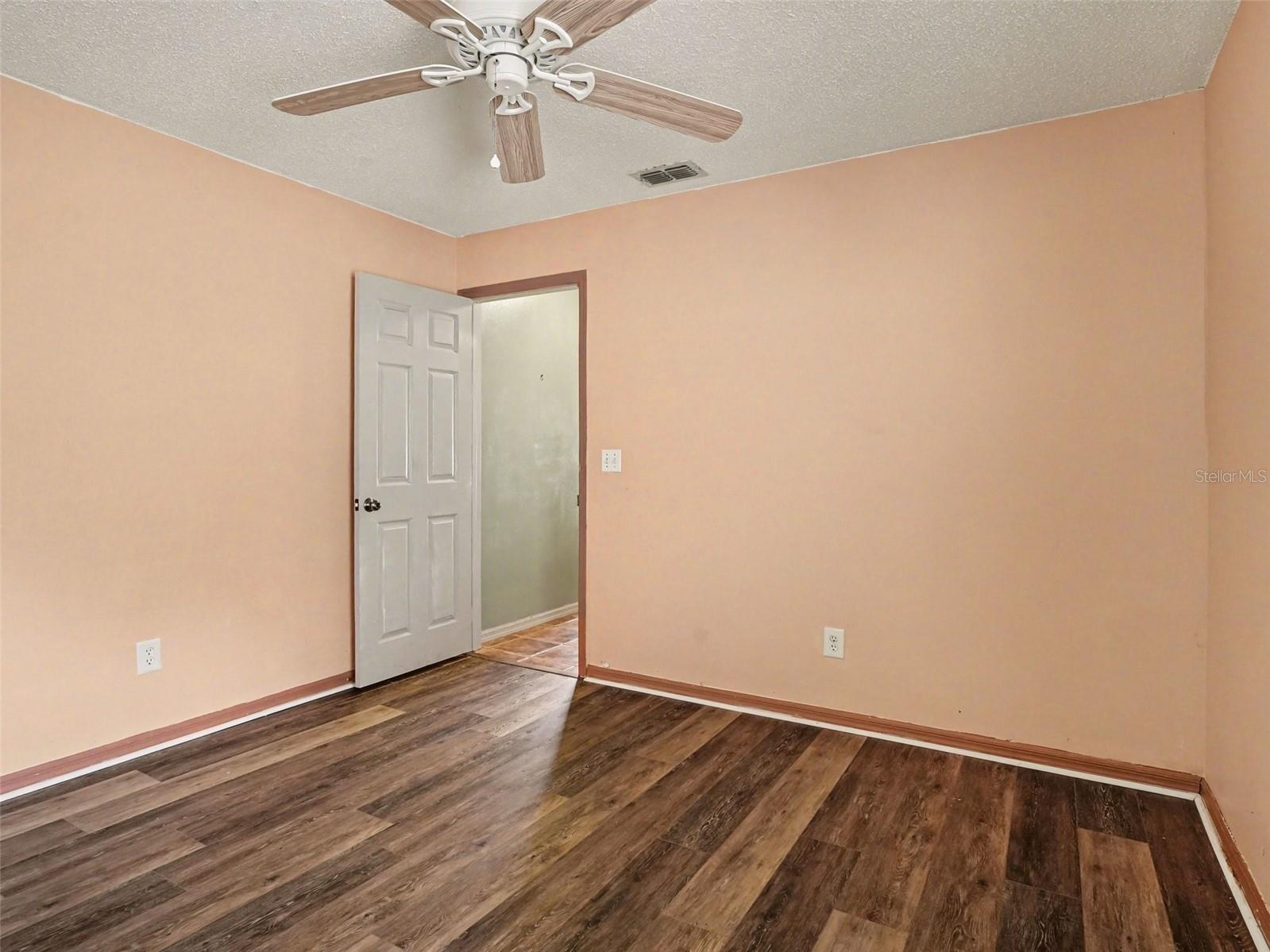 1126 LITTLE CREEK RD, ORLANDO, FL, 32825