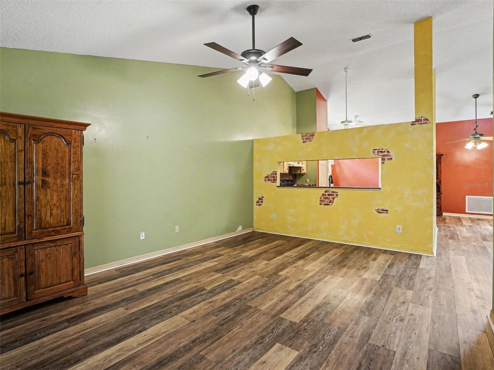 1126 LITTLE CREEK RD, ORLANDO, FL, 32825