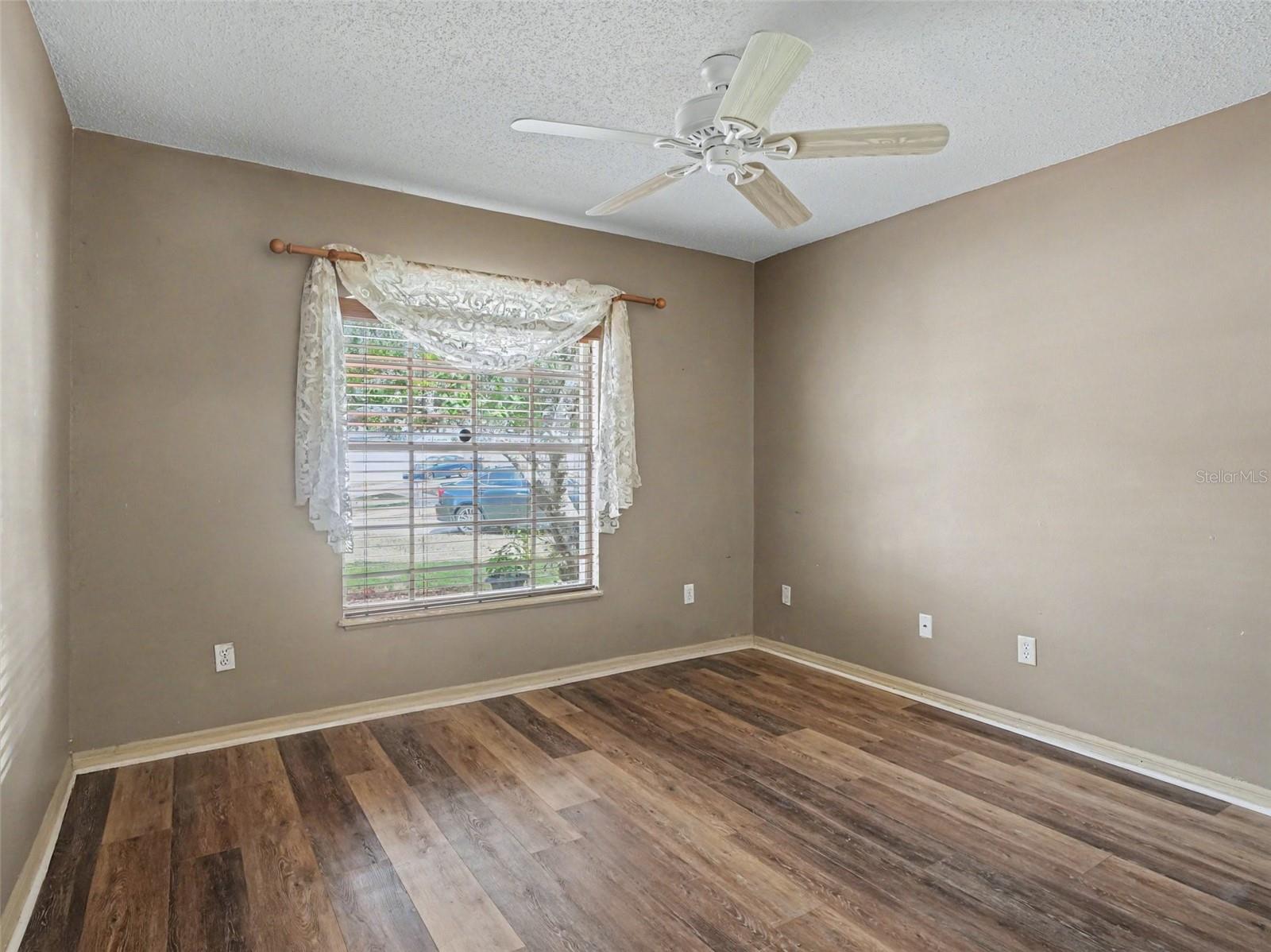 1126 LITTLE CREEK RD, ORLANDO, FL, 32825