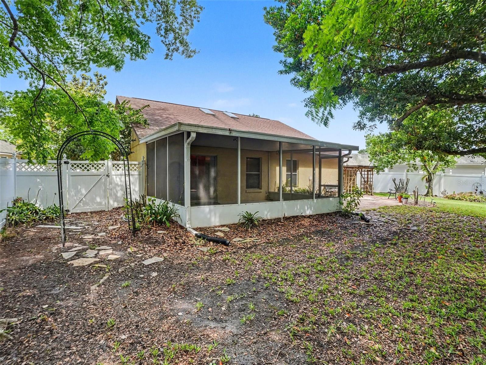 1126 LITTLE CREEK RD, ORLANDO, FL, 32825