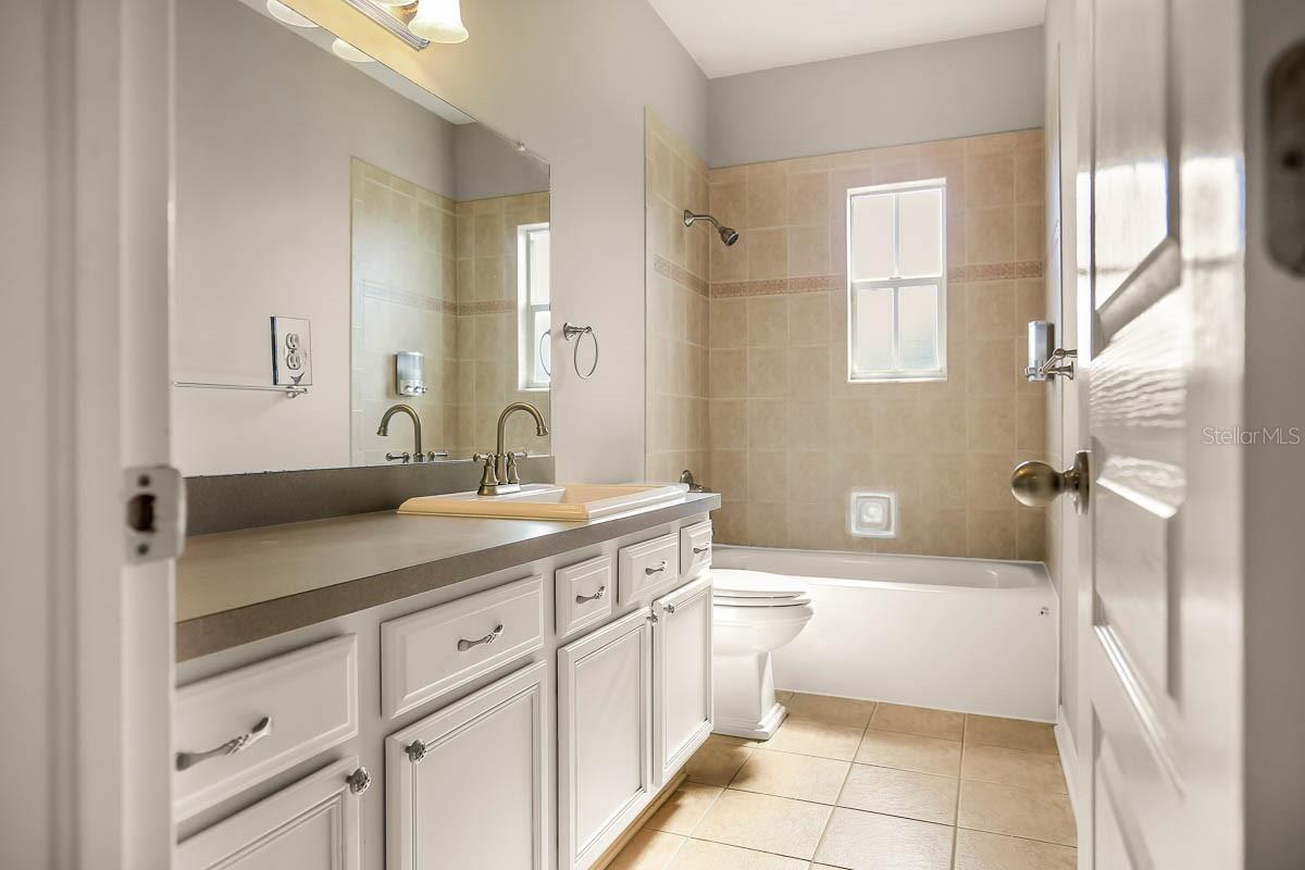 6112 PARKSET DR, LITHIA, FL, 33547