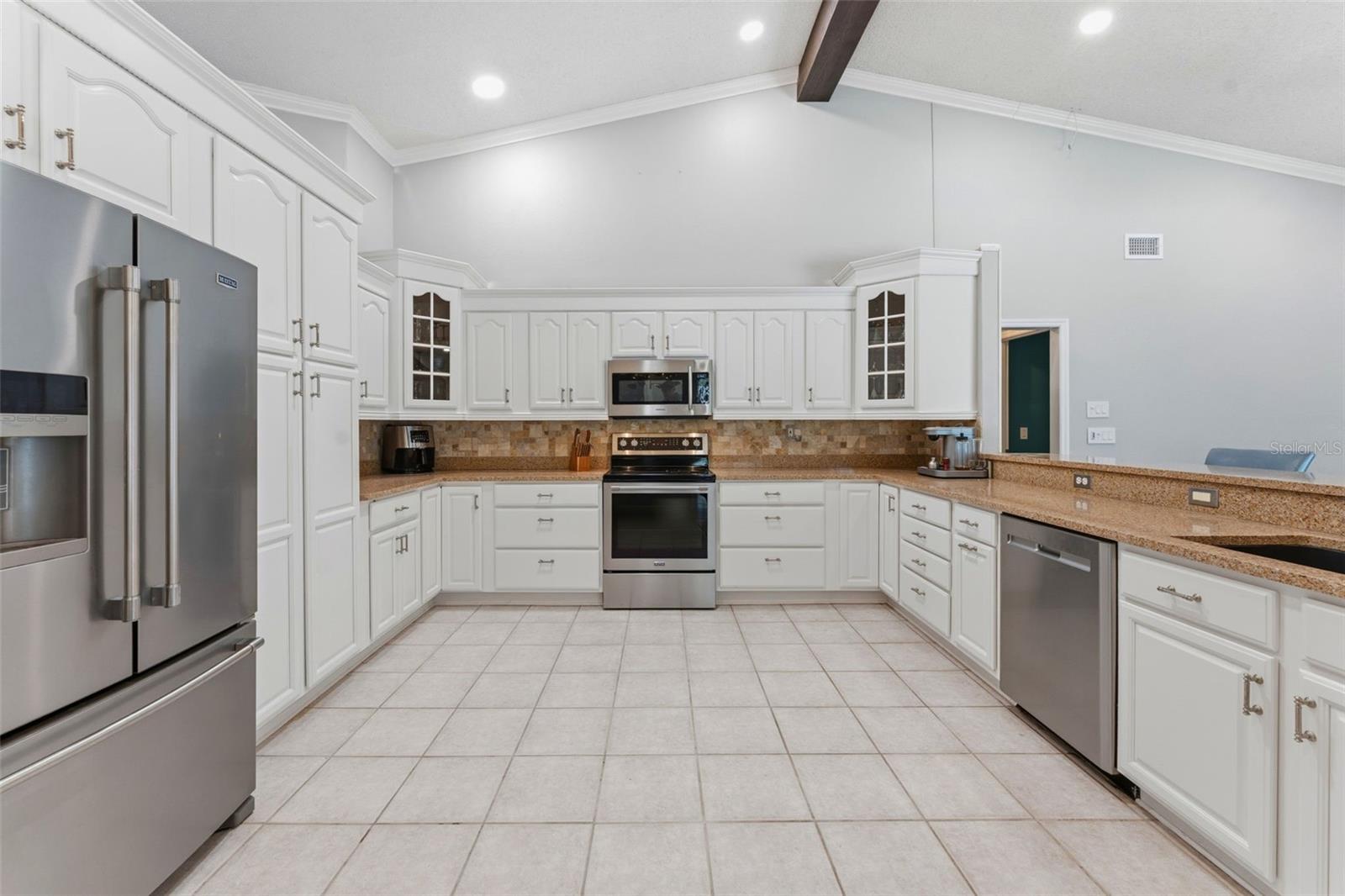 3285 TARPON WOODS BLVD, PALM HARBOR, FL, 34685
