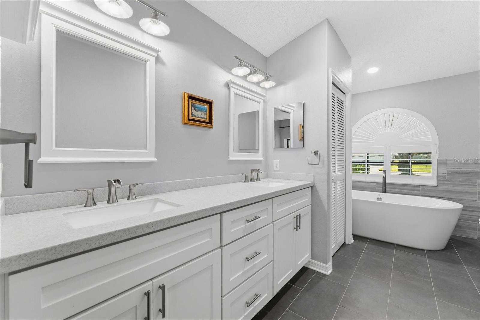 3285 TARPON WOODS BLVD, PALM HARBOR, FL, 34685