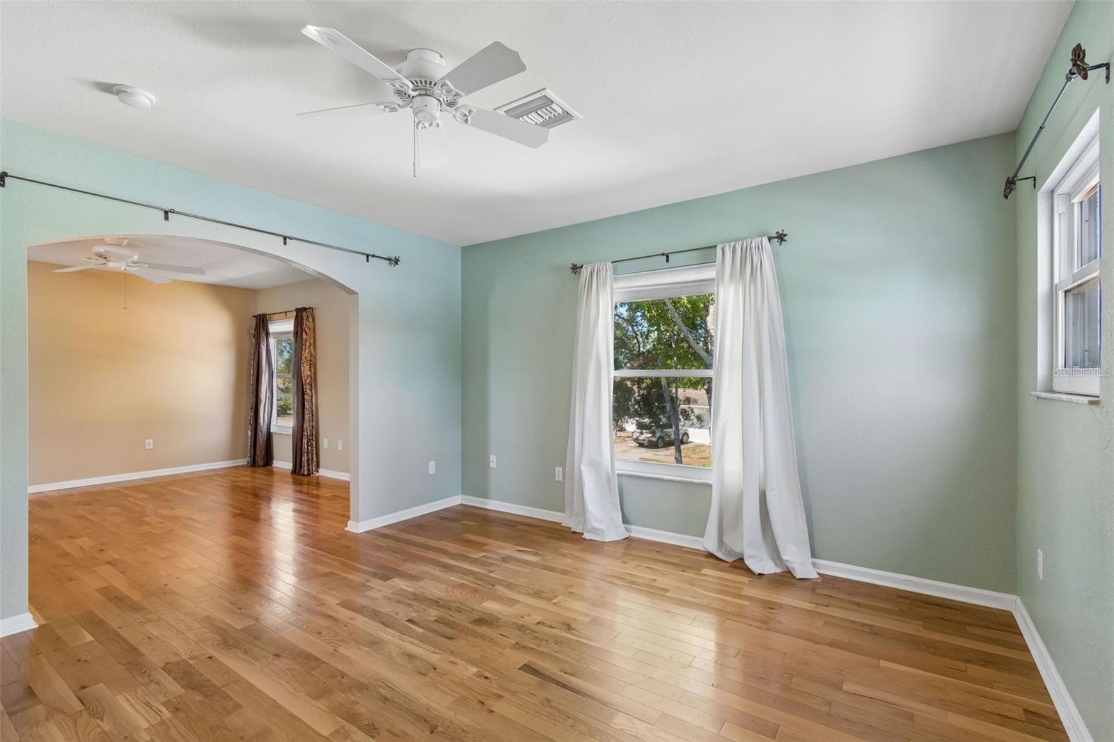 2863 60TH WAY N, ST PETERSBURG, FL, 33710
