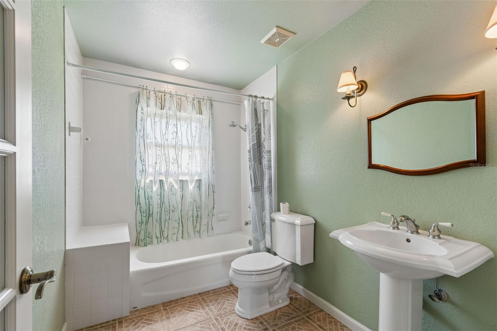 2863 60TH WAY N, ST PETERSBURG, FL, 33710