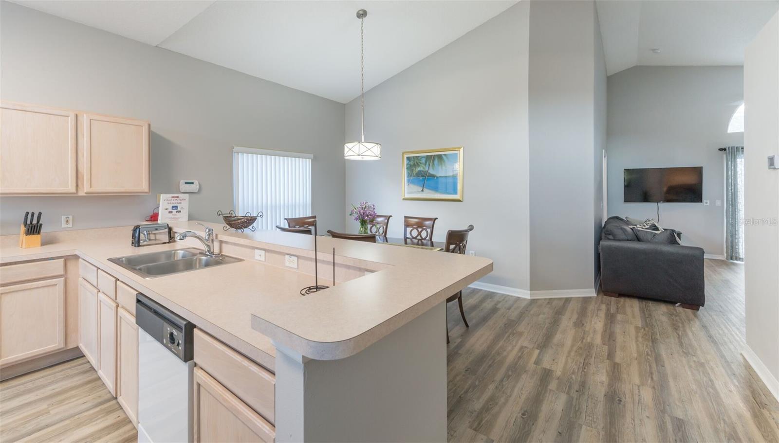 211 AYLESBURY LN, DAVENPORT, FL, 33837