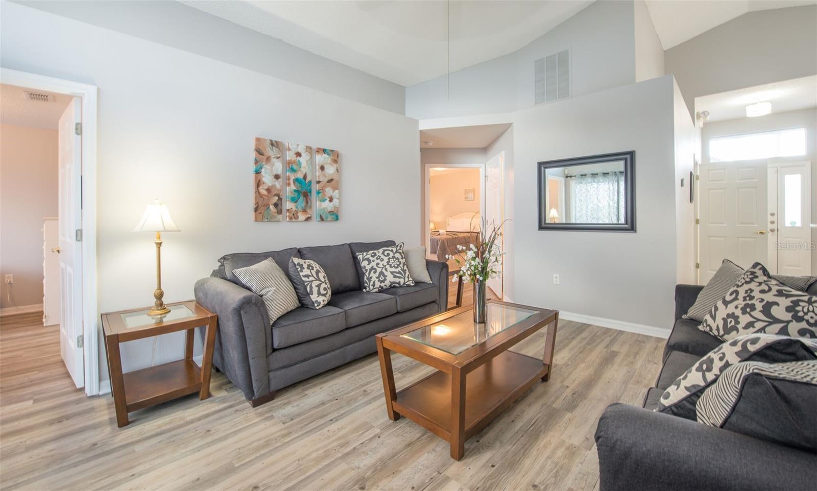 211 AYLESBURY LN, DAVENPORT, FL, 33837
