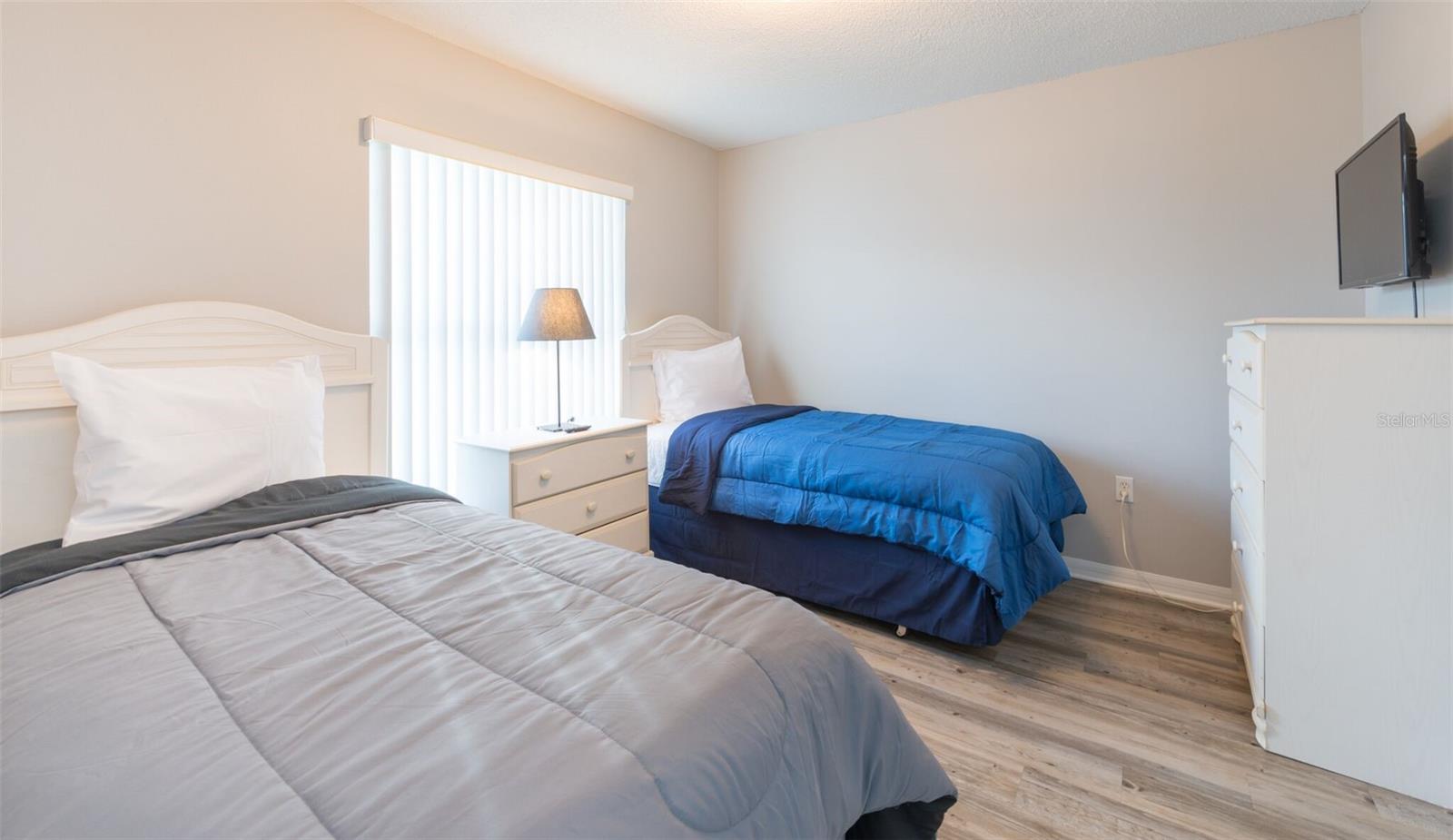 211 AYLESBURY LN, DAVENPORT, FL, 33837