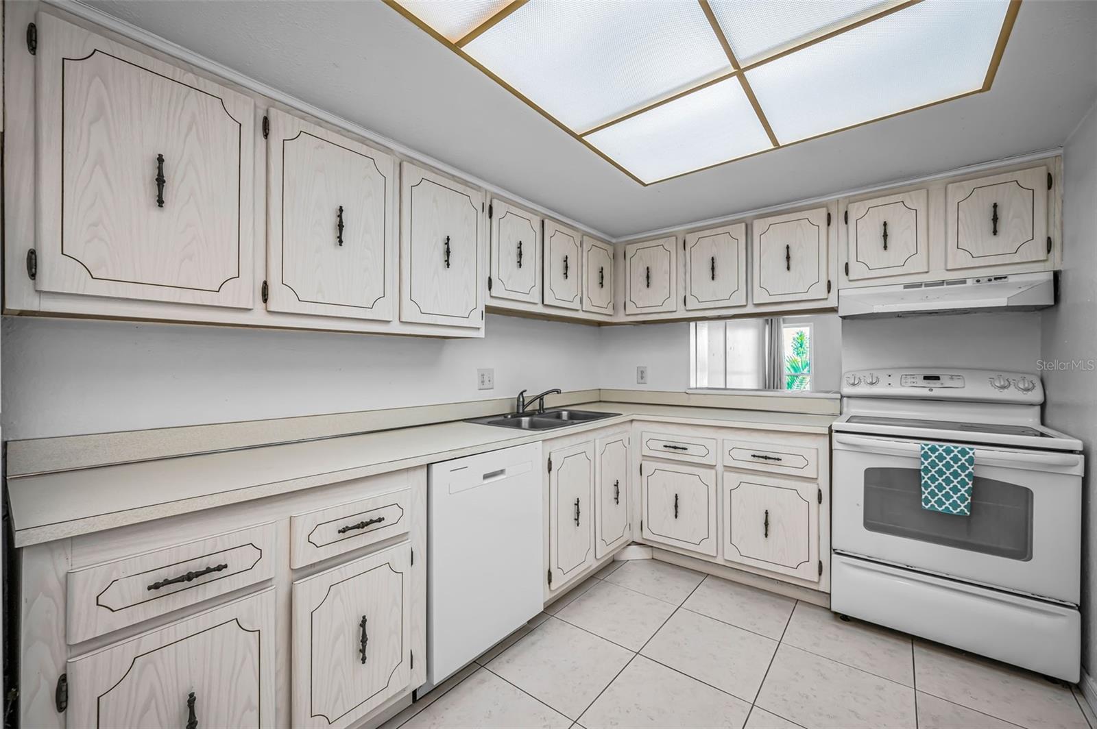 4908 38TH WAY S #204, ST PETERSBURG, FL, 33711